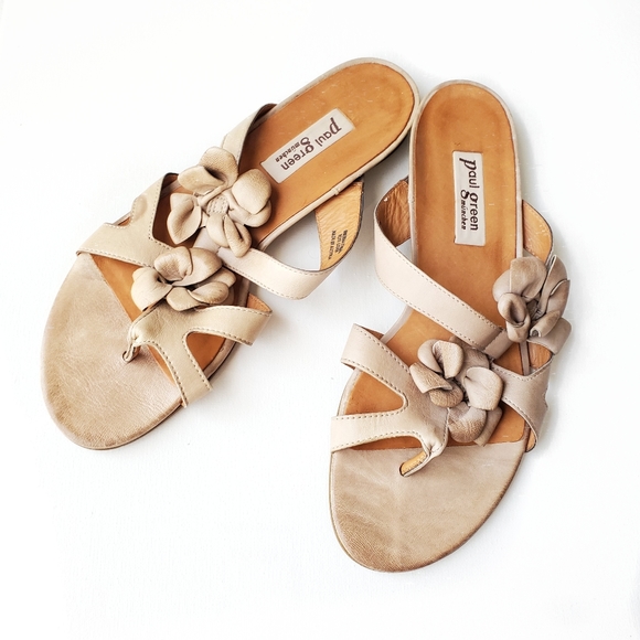 Paul Green Shoes - Paul Green tan leather sandals floral thong low